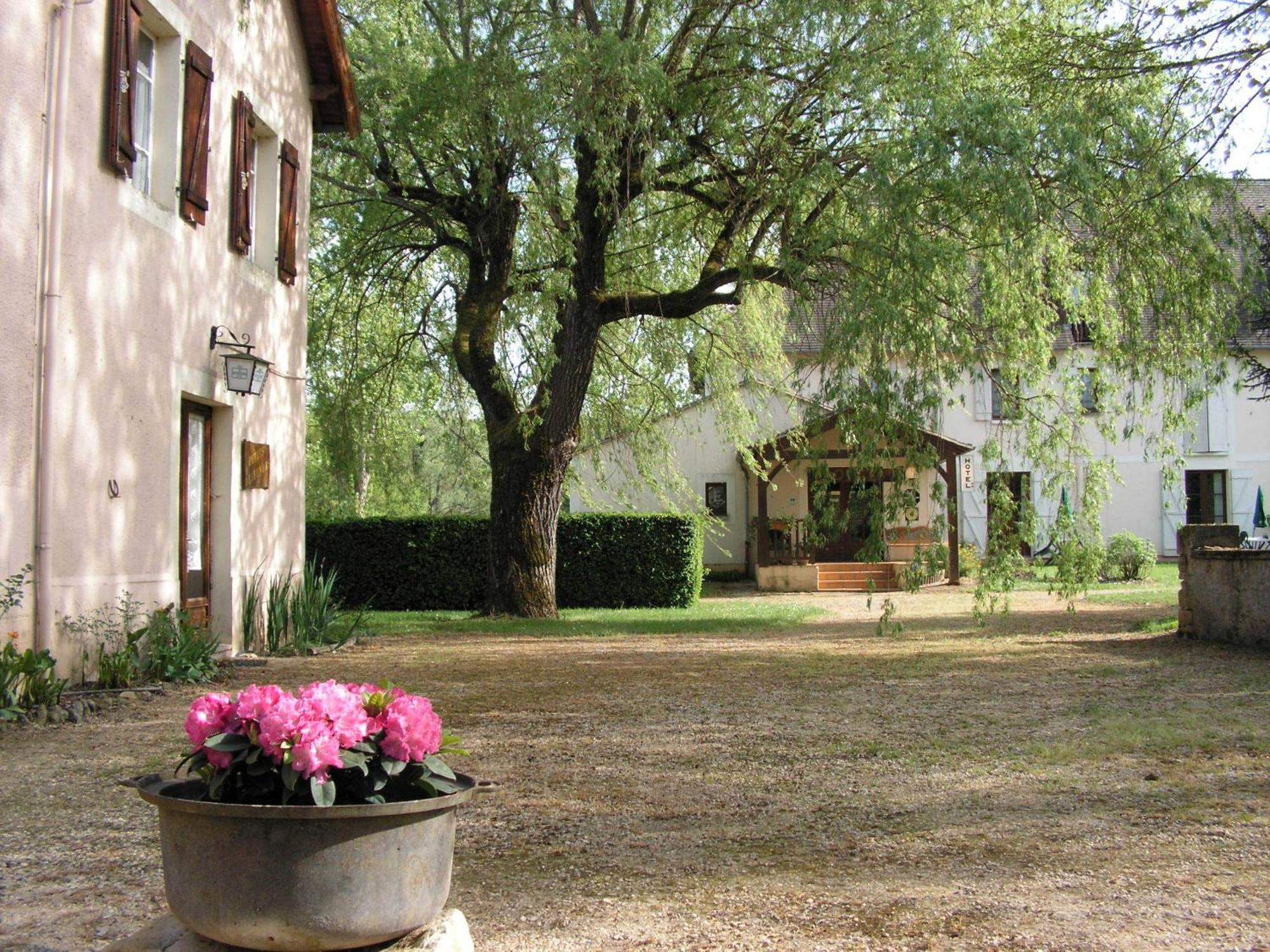 Hotel Du Parc Thonac エクステリア 写真