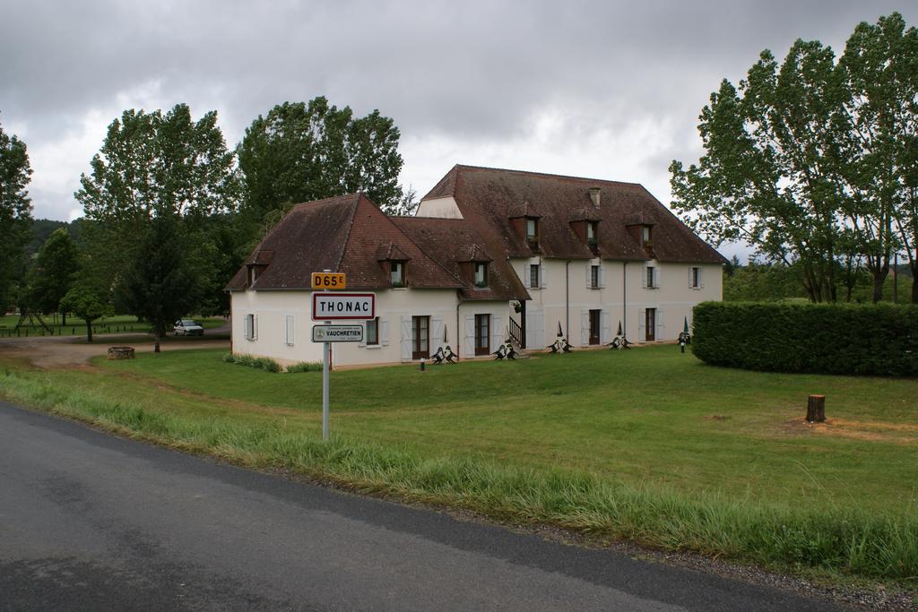 Hotel Du Parc Thonac エクステリア 写真